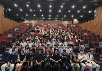 ���̿ø��Ͻ�Ʈ �赿�� ��û ������ Ŭ���� ÷���̹���